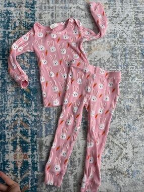 Spearmintlove Pink Bunny Print Pajama Set 3T